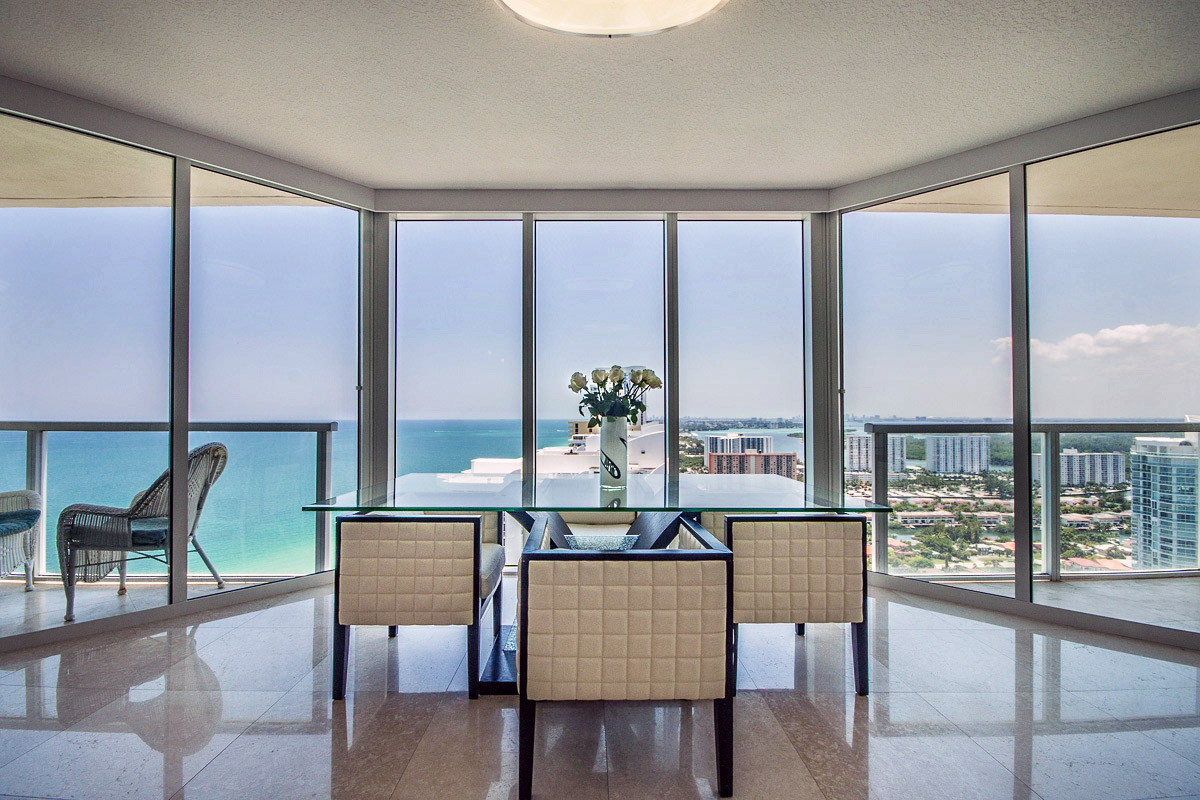 La Perla Miami Apartment